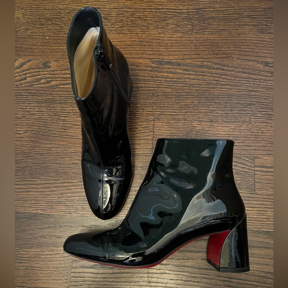 Black Patent Christian Louboutin Turela 55 Booty